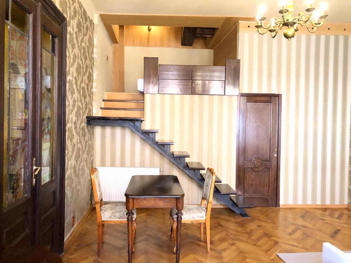 Aristocrat Vintage Apartment Braşov Eksteriør bilde