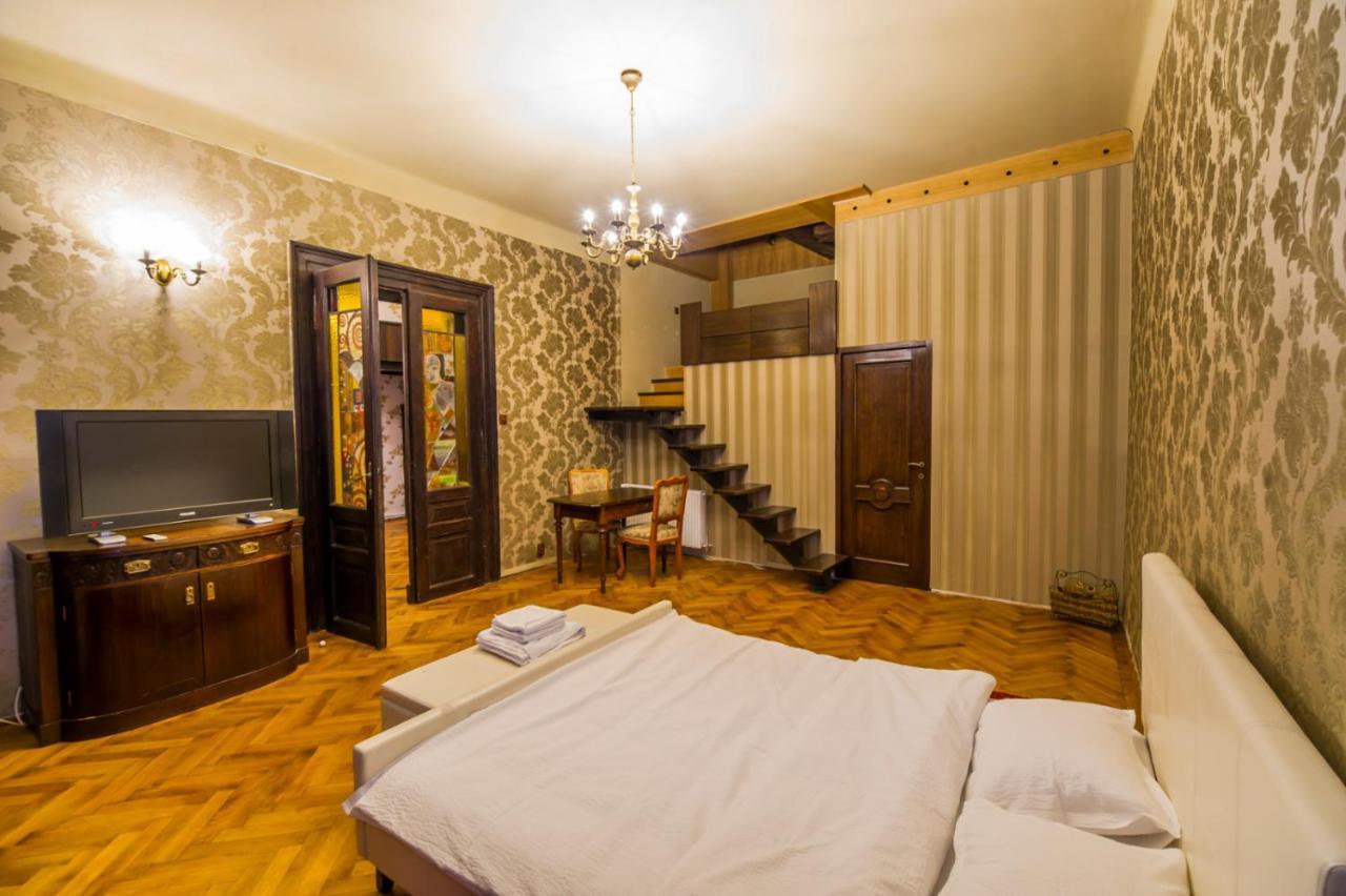 Aristocrat Vintage Apartment Braşov Eksteriør bilde