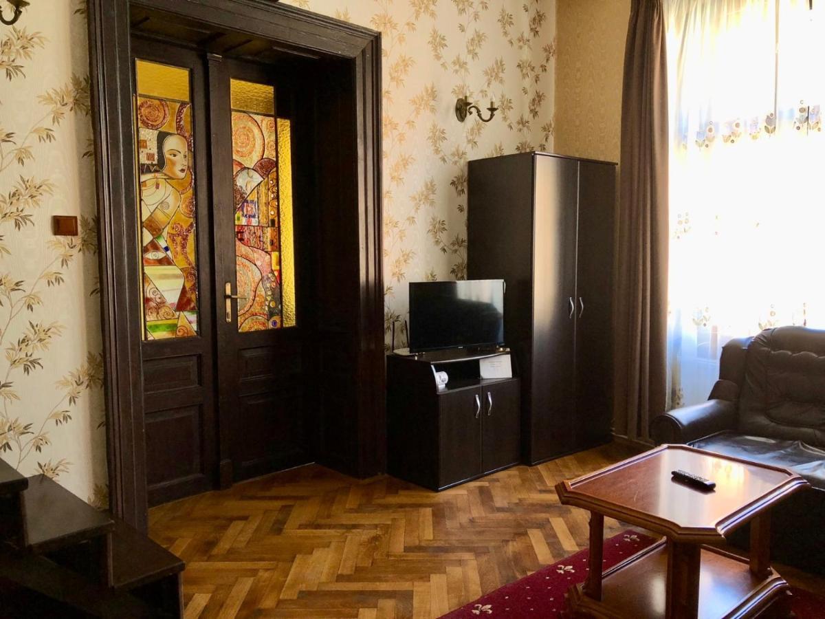 Aristocrat Vintage Apartment Braşov Eksteriør bilde