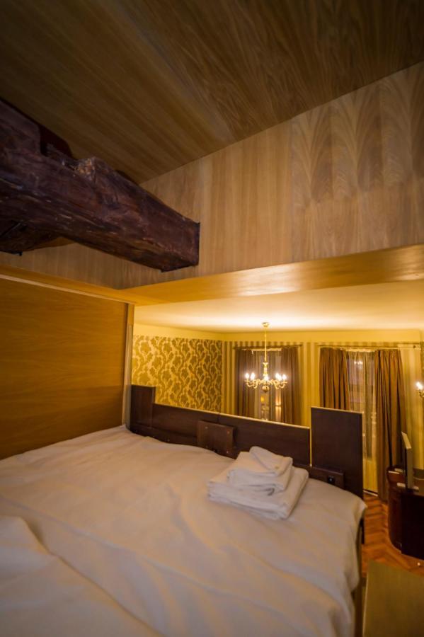 Aristocrat Vintage Apartment Braşov Eksteriør bilde